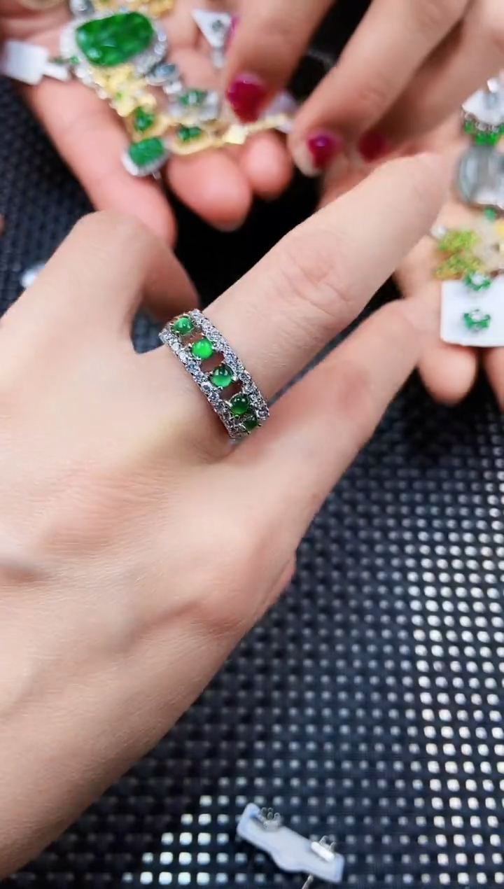 【闪购商品】翡翠戒指未镶嵌111111111