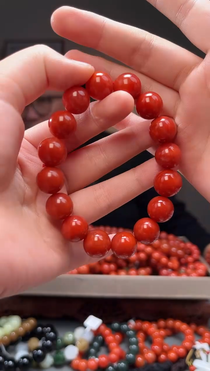 颈饰未镶嵌南红玛瑙余**好手串