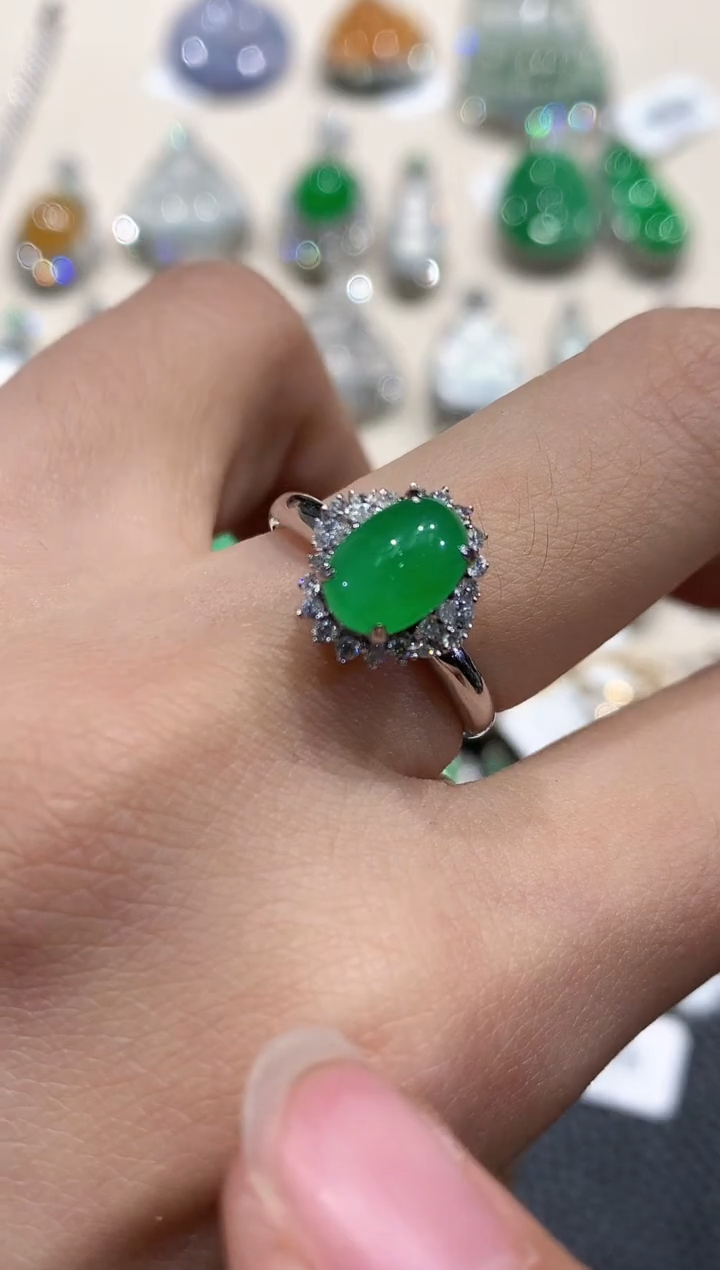 【闪购商品】翡翠戒指18K金镶嵌c65      