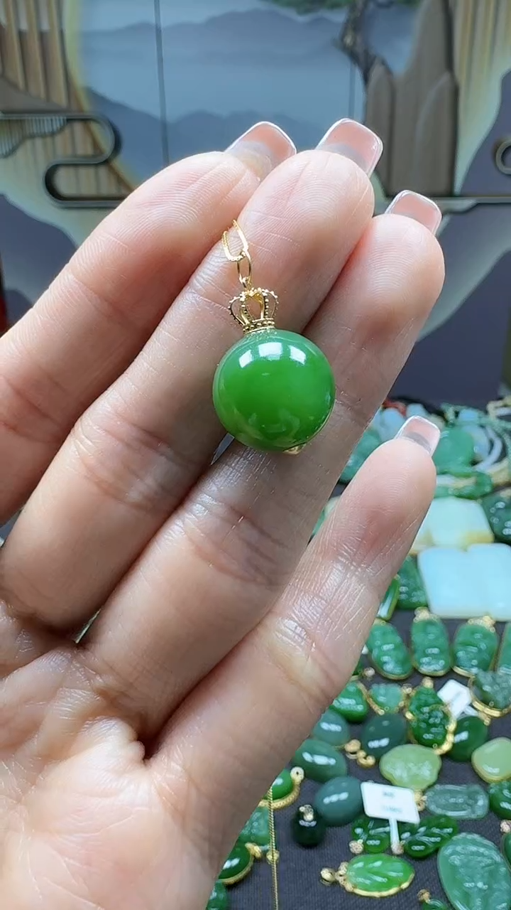 【闪购商品】和田玉挂件18K金镶嵌1