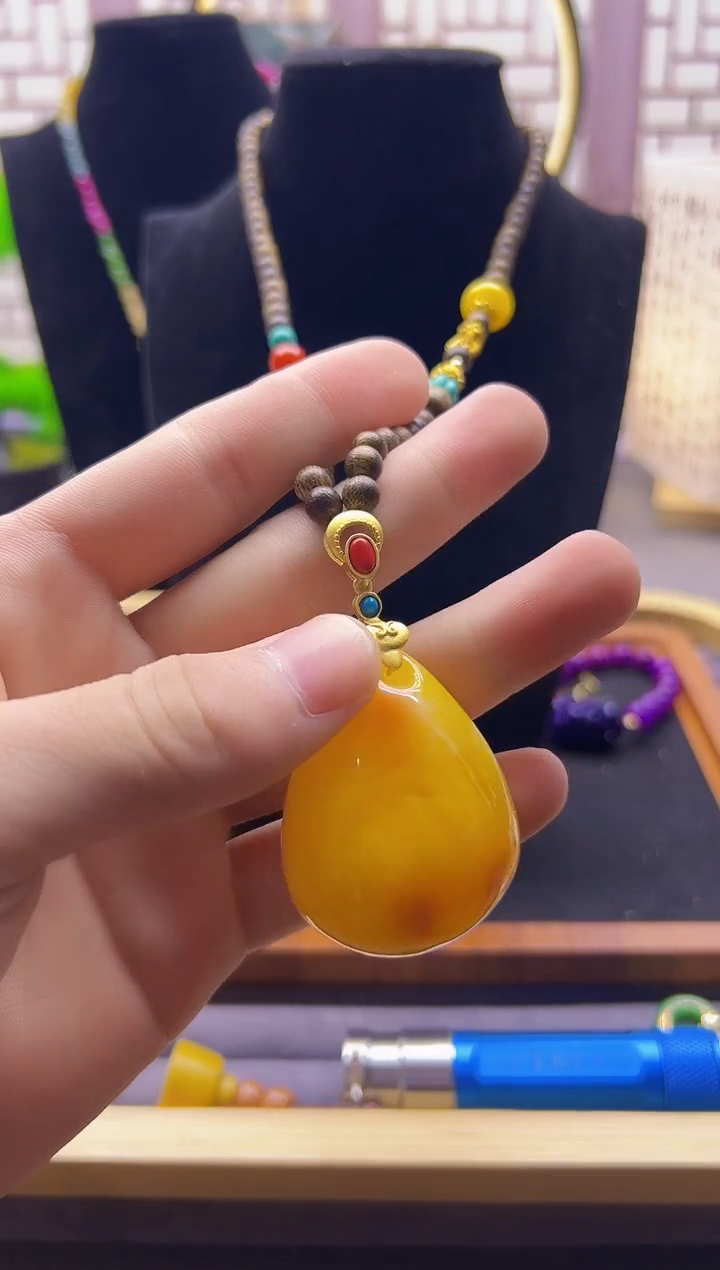【闪购商品】蜜蜡颈饰14K金镶嵌X15          