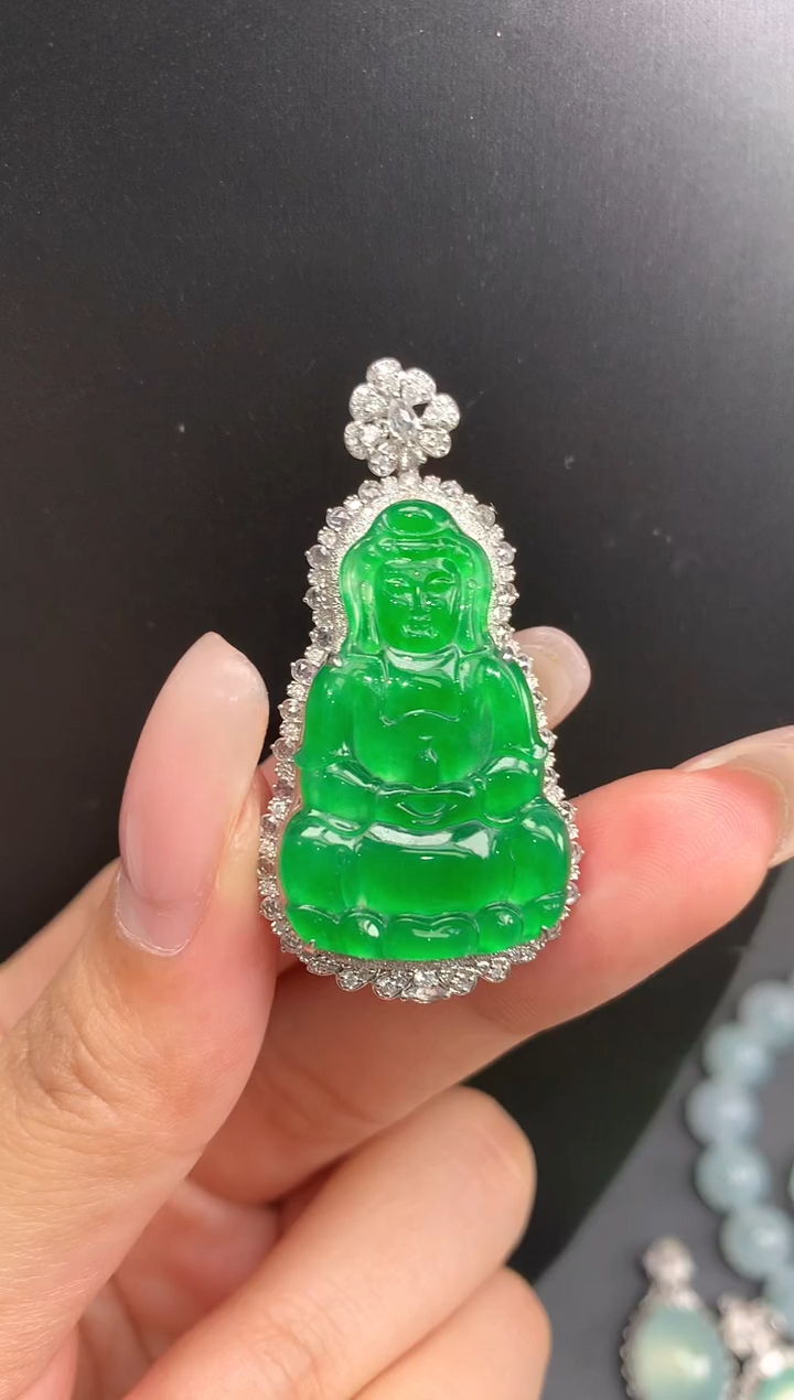 【闪购商品】翡翠颈饰18K金镶嵌观音1540