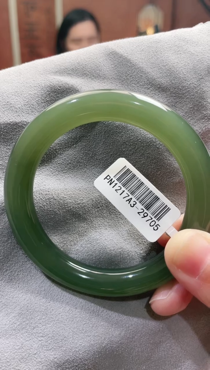 【闪购商品】和田玉手镯未镶嵌56