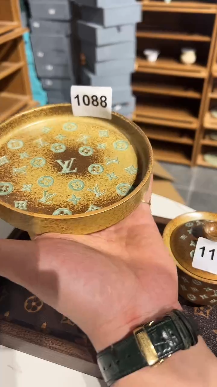 龙泉窑老花壶承微瑕1088