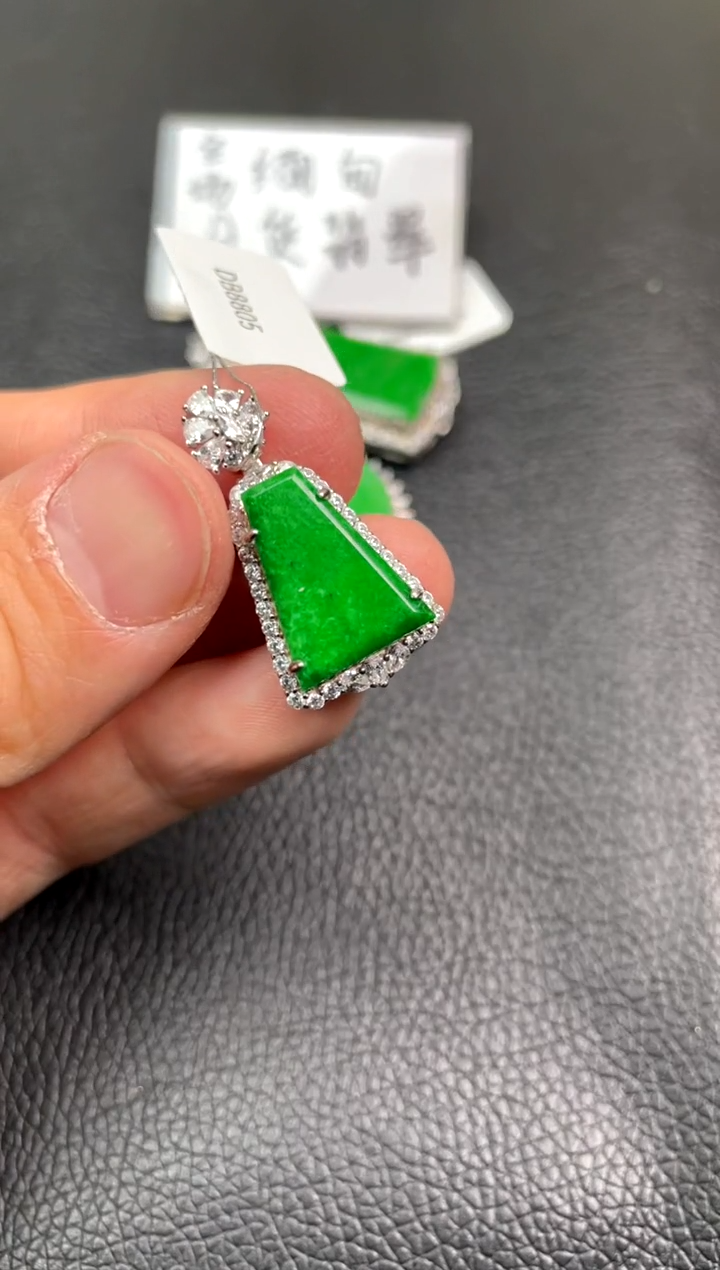 【闪购商品】翡翠吊坠(不含链)银S925镶嵌吊坠