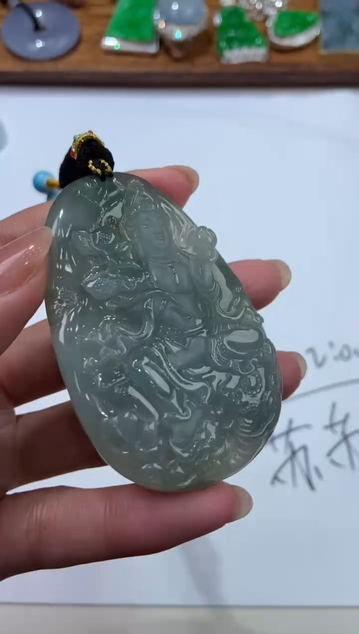 【闪购商品】翡翠未镶嵌颈饰2202911   