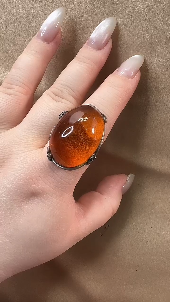 琥珀颈饰未镶嵌戒指