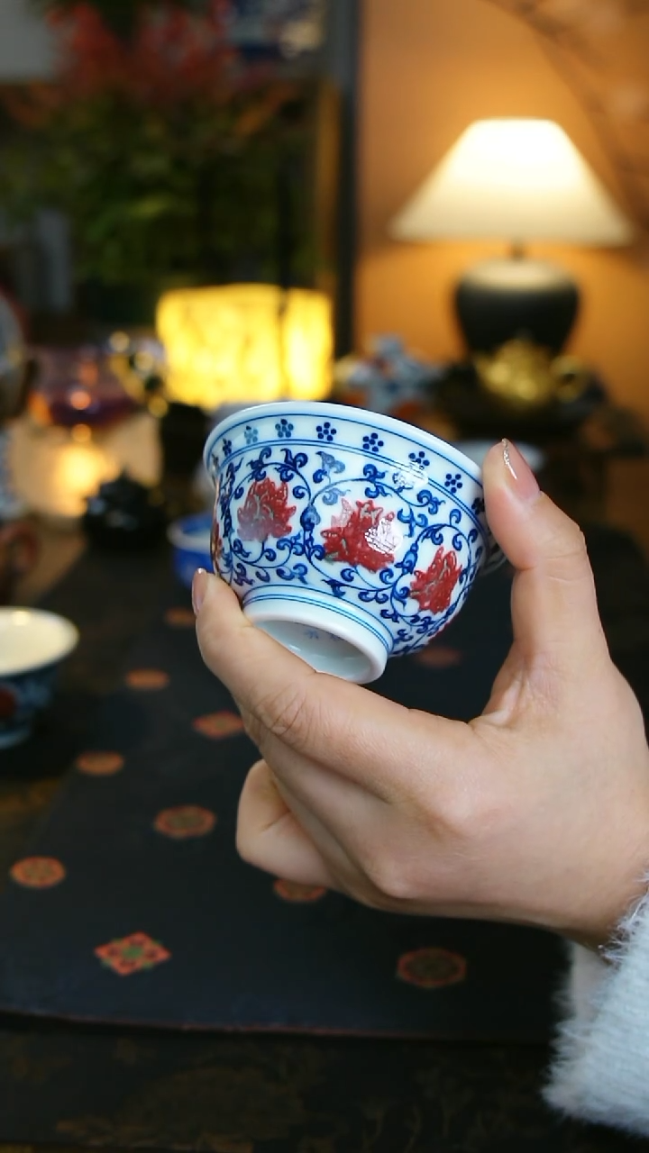 缠枝莲压手杯   一束莲