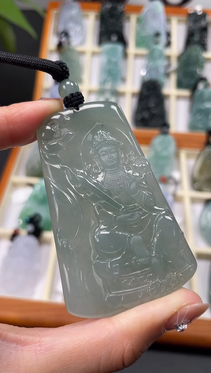 【闪购商品】翡翠颈饰未镶嵌虚空藏