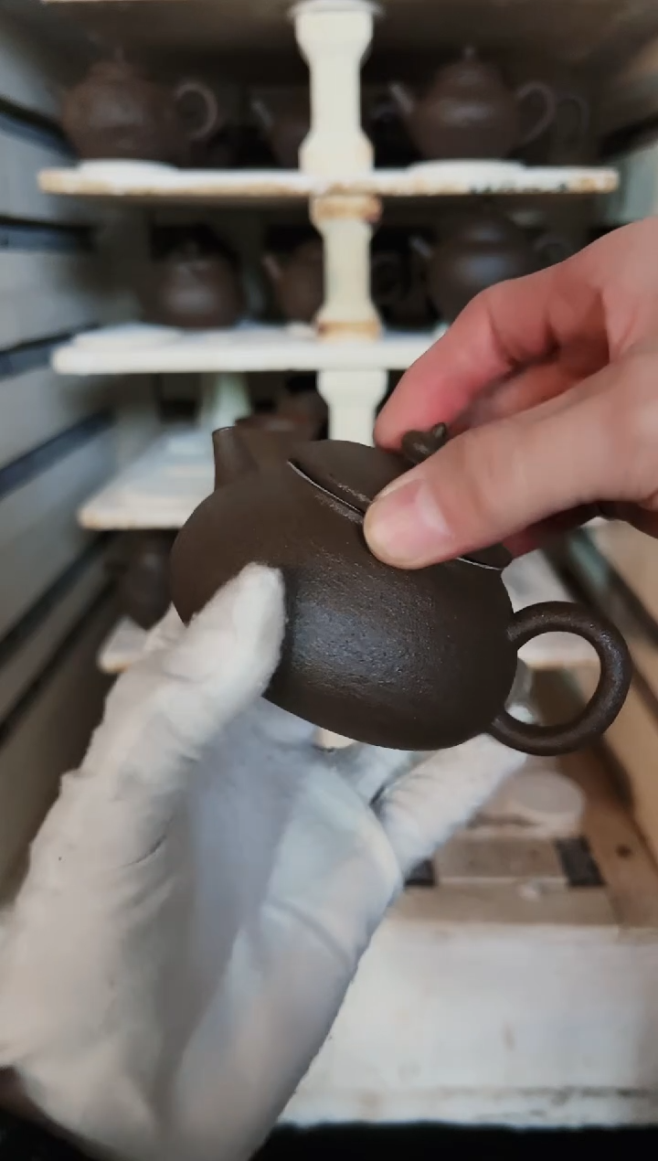 【闪购商品】冰碛岩陶制手工寒江壶180CC微瑕