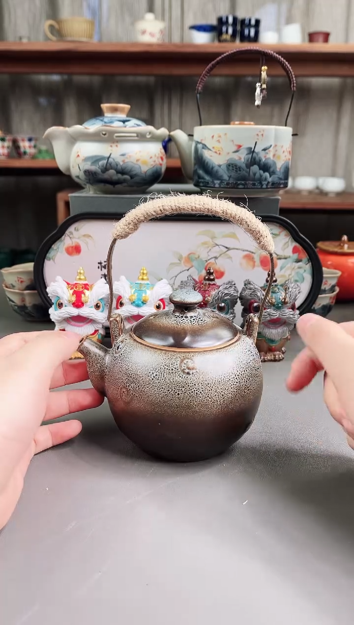 【清货】微瑕不售后，完美主义慎拍82