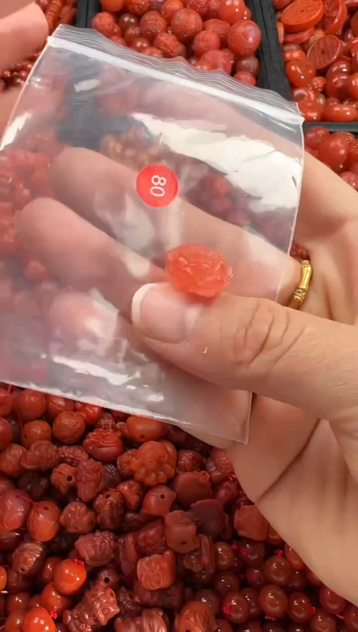 【闪购商品】南红玛瑙颈饰未镶嵌1