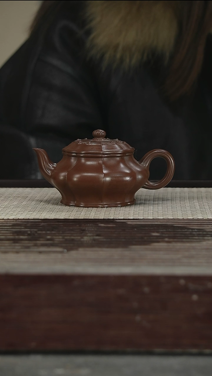 茶壶紫砂42号180CC