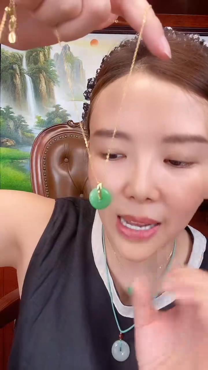 吊坠(赠链)未镶嵌翡翠X27阳绿小扣子