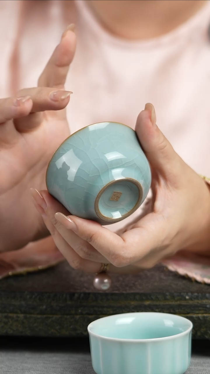 天青哥窑全开片撇口杯