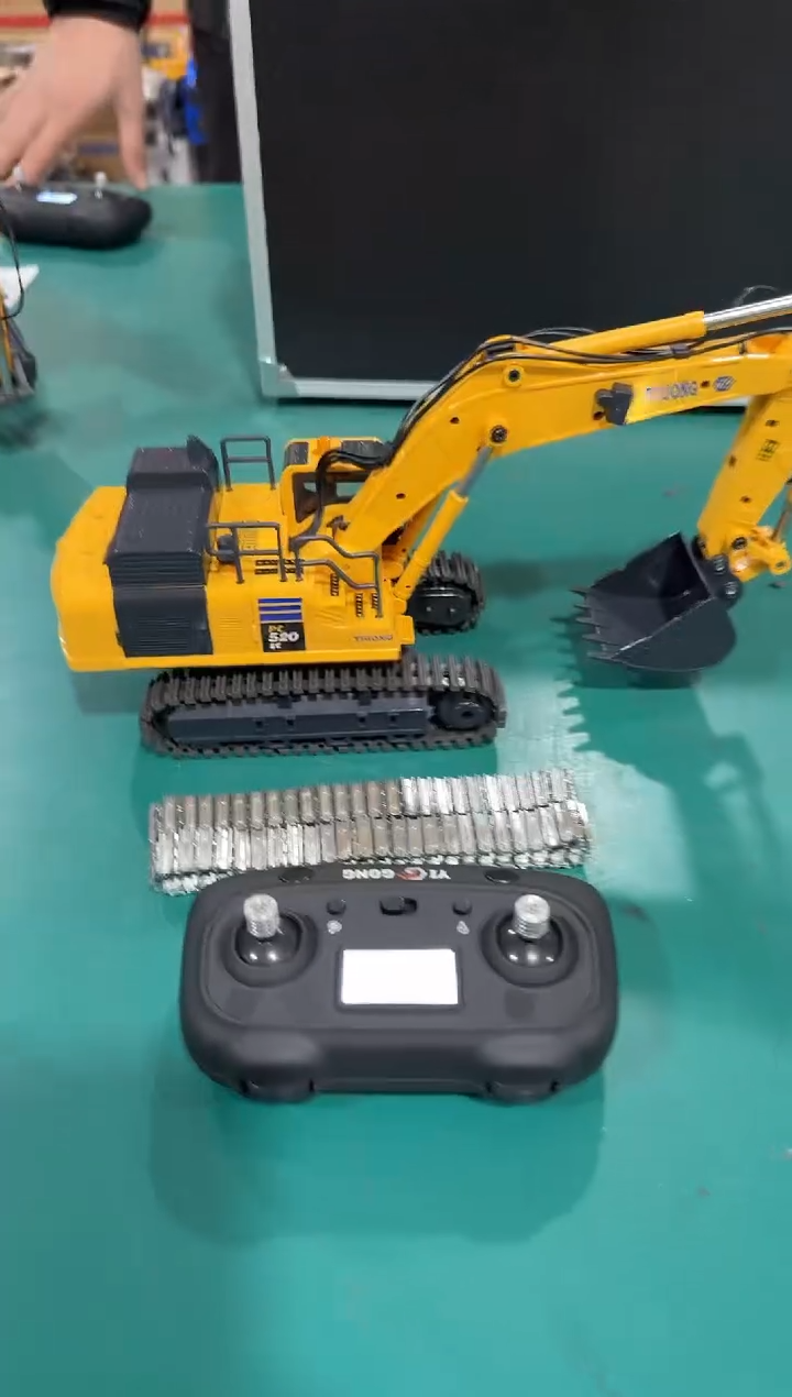 双履带双电亿工1：50挖掘机520