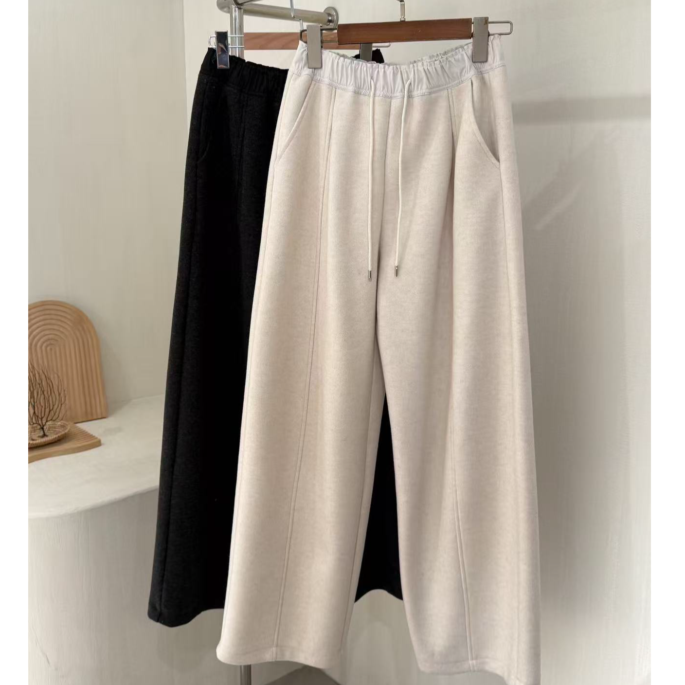 2025秋冬新款韩版松紧腰抽绳阔腿休闲裤女宽松显瘦长裤子ZB0045