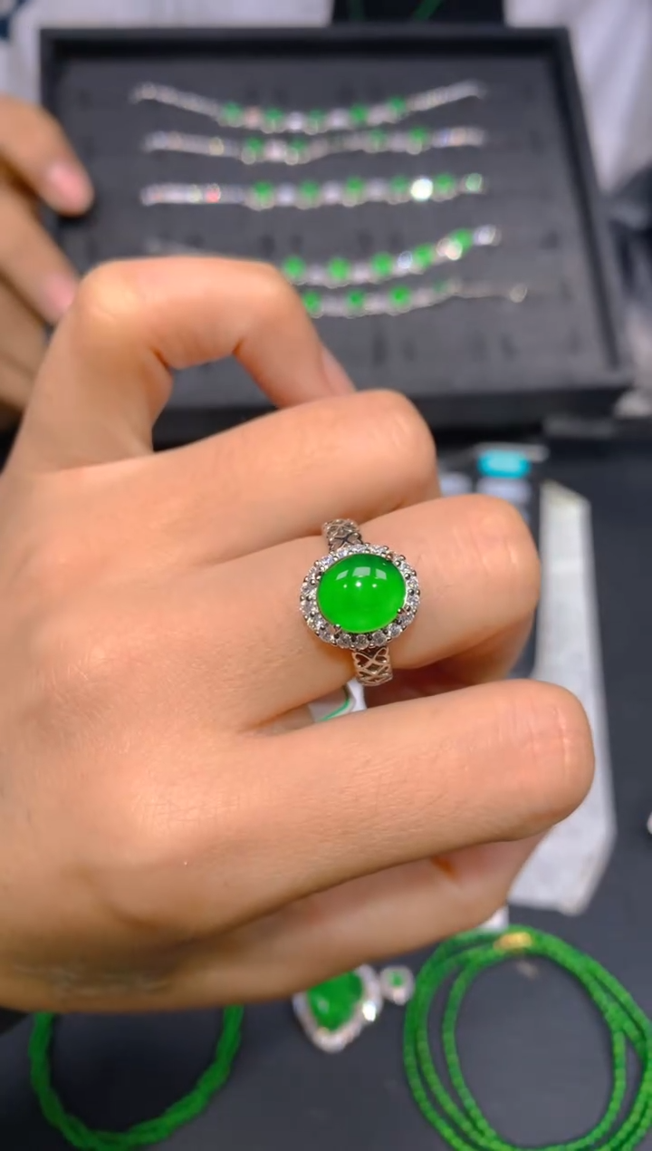 【闪购商品】定制翡翠未镶嵌129多样性发货（发其一）