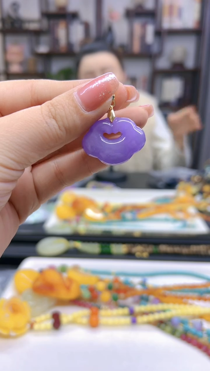 【闪购商品】翡翠吊坠(赠链)银S925镀金镶嵌D257