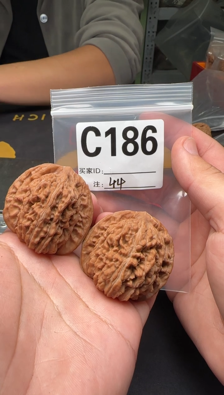 吊坠文玩核桃?***玉秦皇楼44-C186