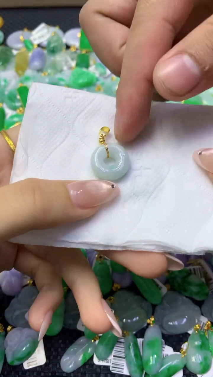 颈饰未镶嵌翡翠天然缅甸翡翠A货