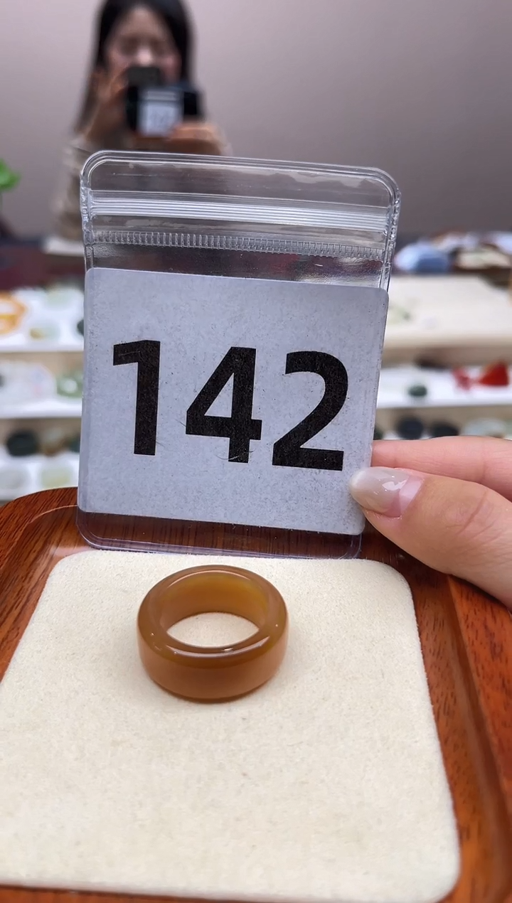 【闪购商品】和田玉戒指未镶嵌18号中宽，带金戒指17号