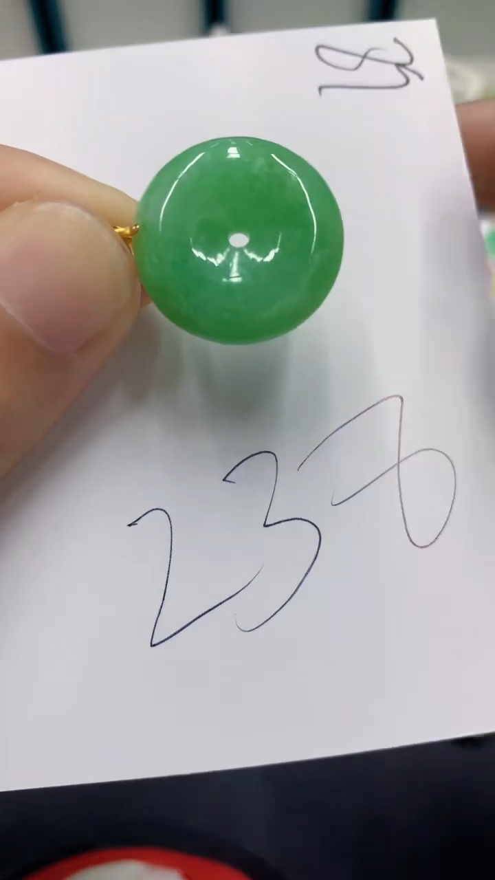 【闪购商品】翡翠颈饰18K金镶嵌翡翠