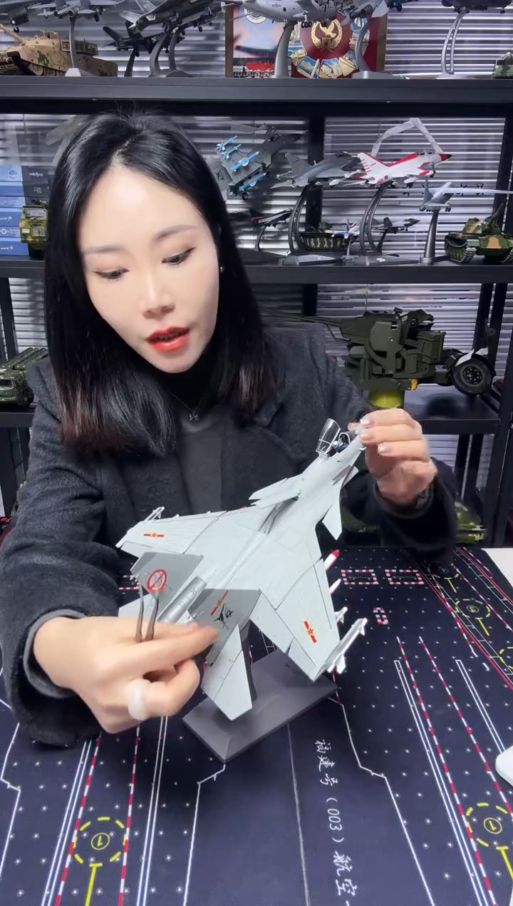 1/60合金飞机机模型歼15原厂