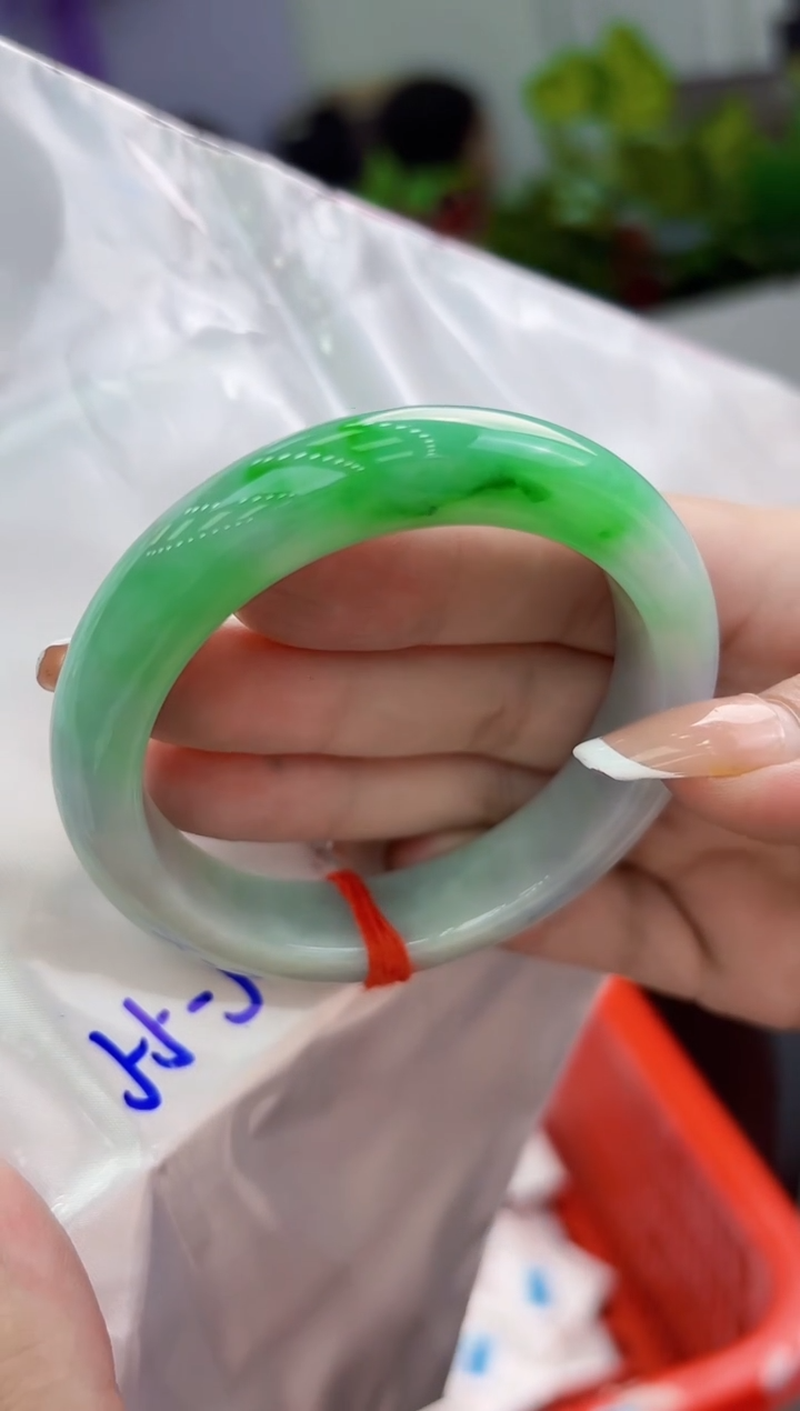 【闪购商品】翡翠手镯未镶嵌翡翠手镯