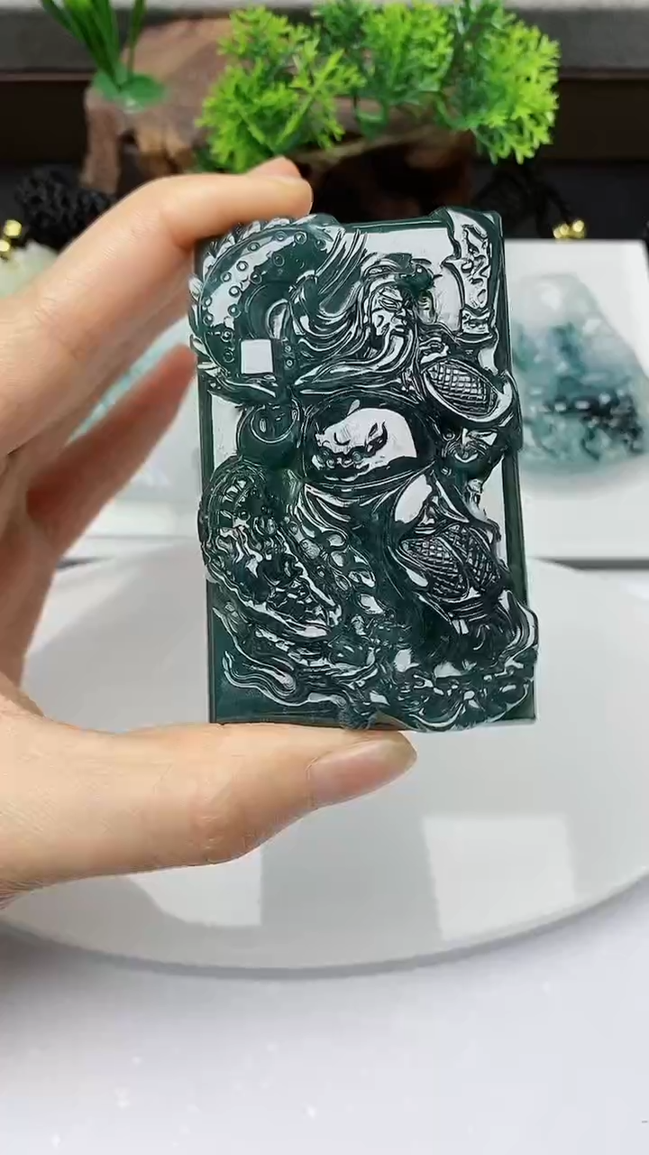 【闪购商品】翡翠颈饰未镶嵌