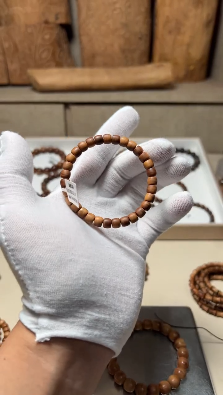 檀香木手串/手链6x7直切横纹黑肉