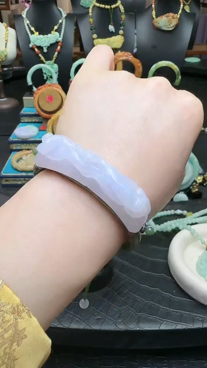 【闪购商品】翡翠手串未镶嵌九尾手牌