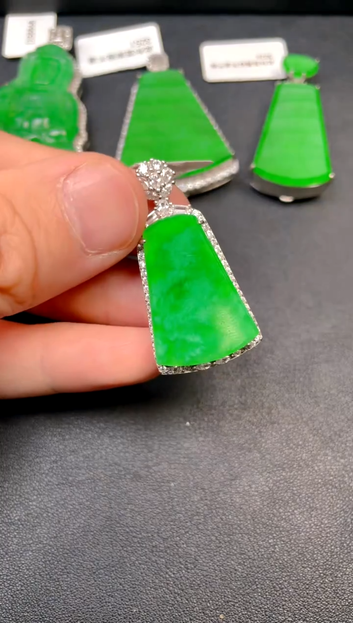 银S925镶嵌挂件翡翠吊坠