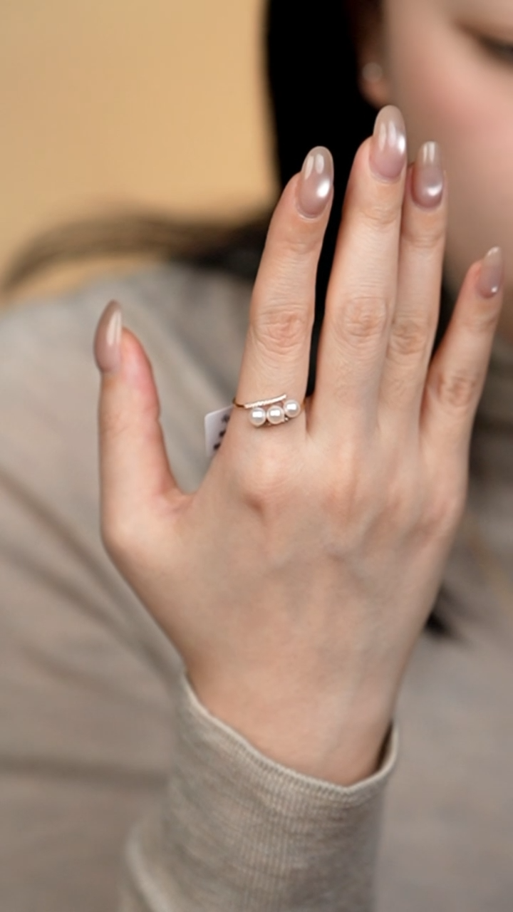 18K金镶嵌戒指海水珍珠4-5akoya三珠戒指