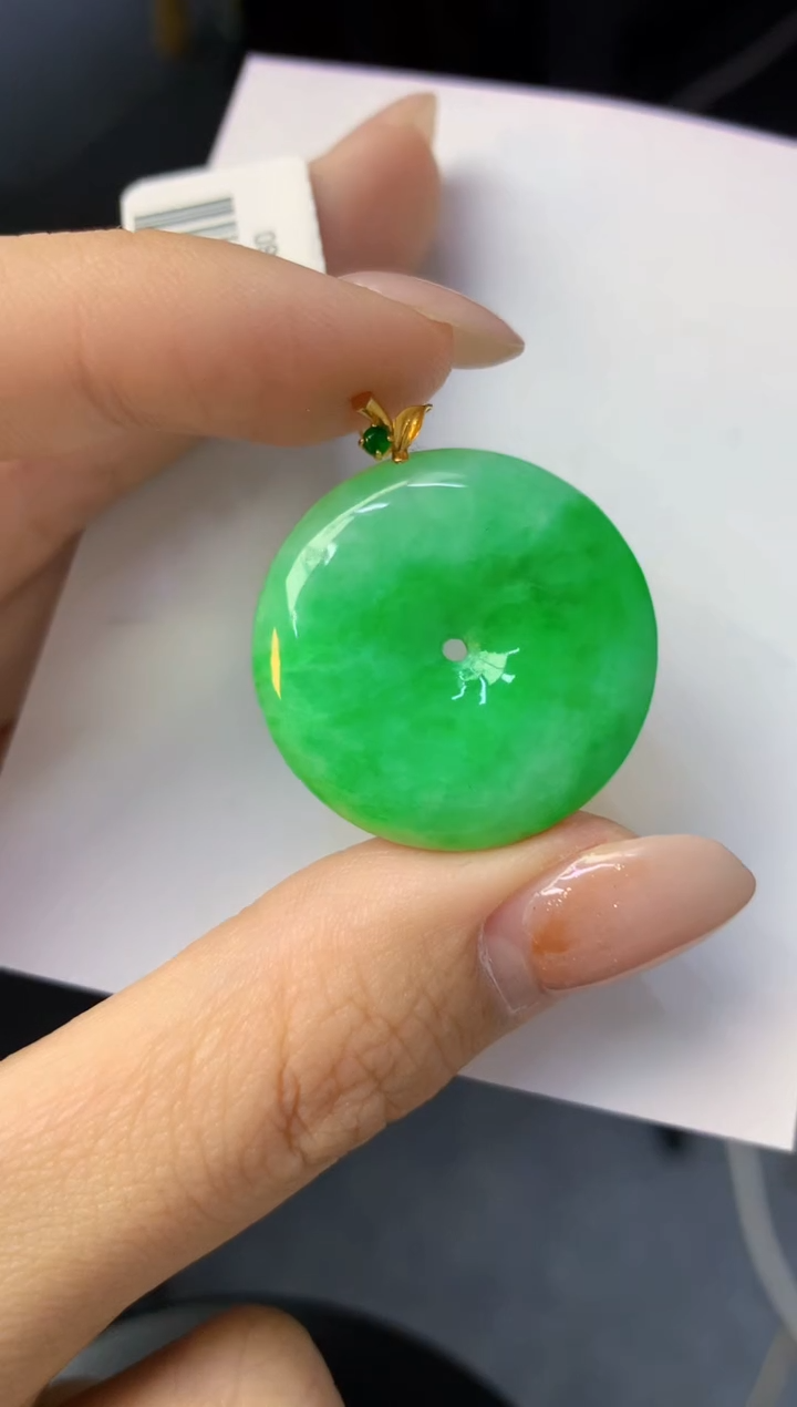 颈饰18K金镶嵌翡翠天然缅甸a货翡翠百元以上9元证书费自理