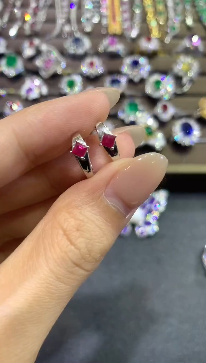 【闪购商品】红宝石耳饰18K金镶嵌a85     