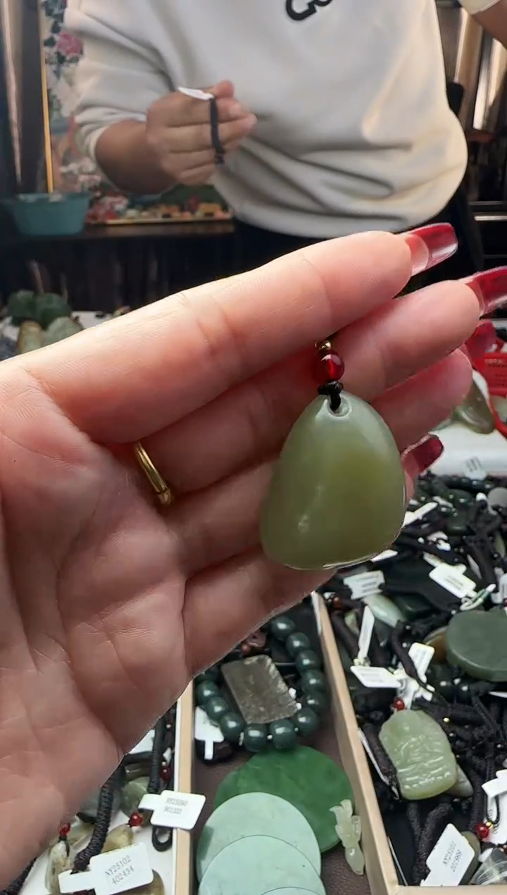 颈饰未镶嵌和田玉和田玉吊坠144