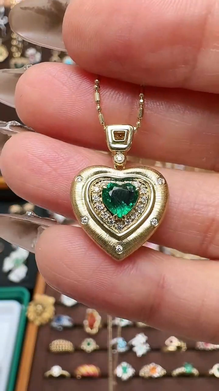 【闪购商品】祖母绿吊坠(不含链)18K金镶嵌18K金祖母绿吊坠