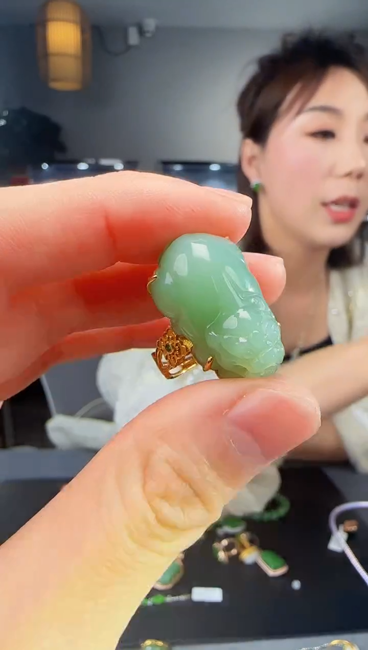 【闪购商品】和田玉戒指18K金镶嵌1