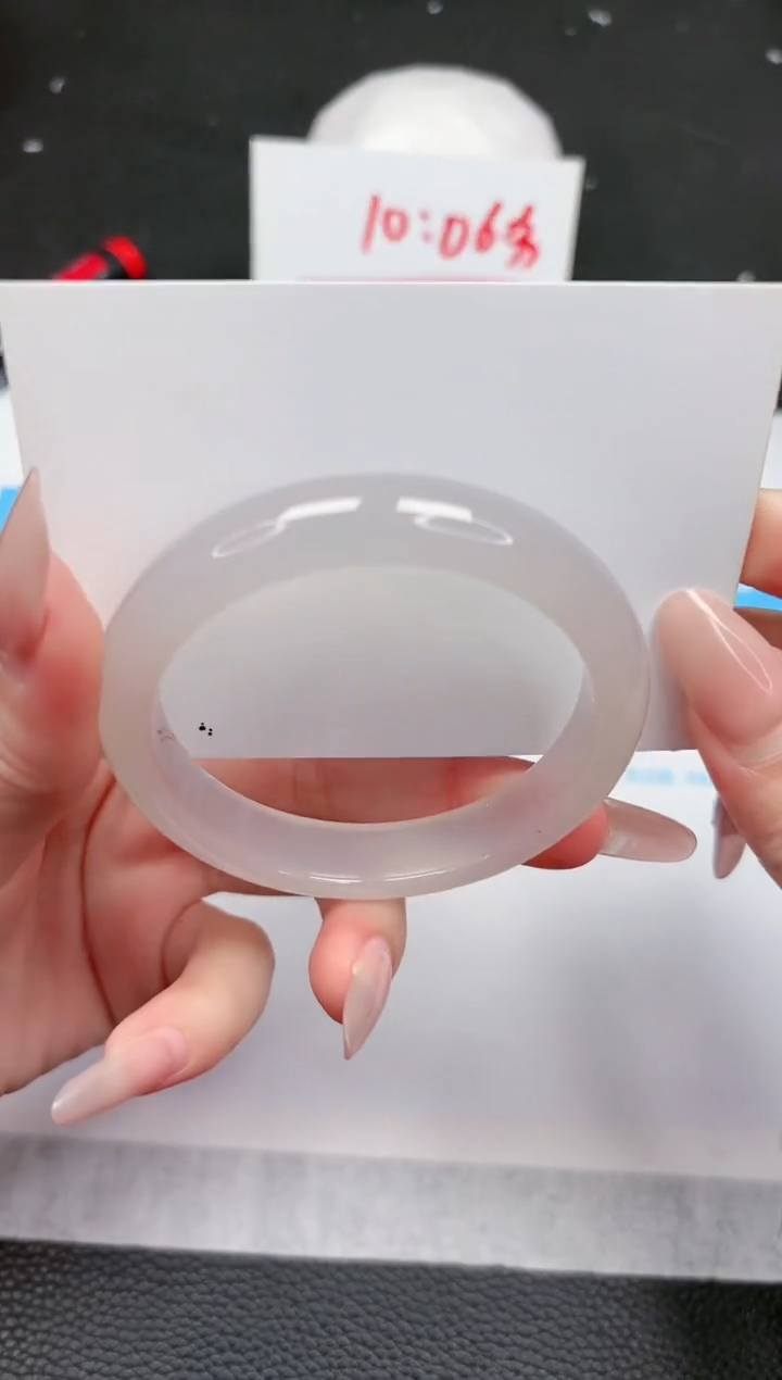 【闪购商品】石英质玉手镯未镶嵌677-56