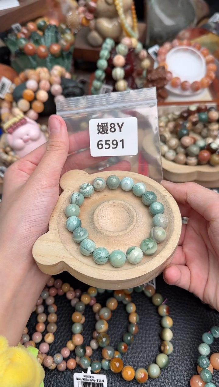 【闪购商品】石英质玉手链未镶嵌8Y6591