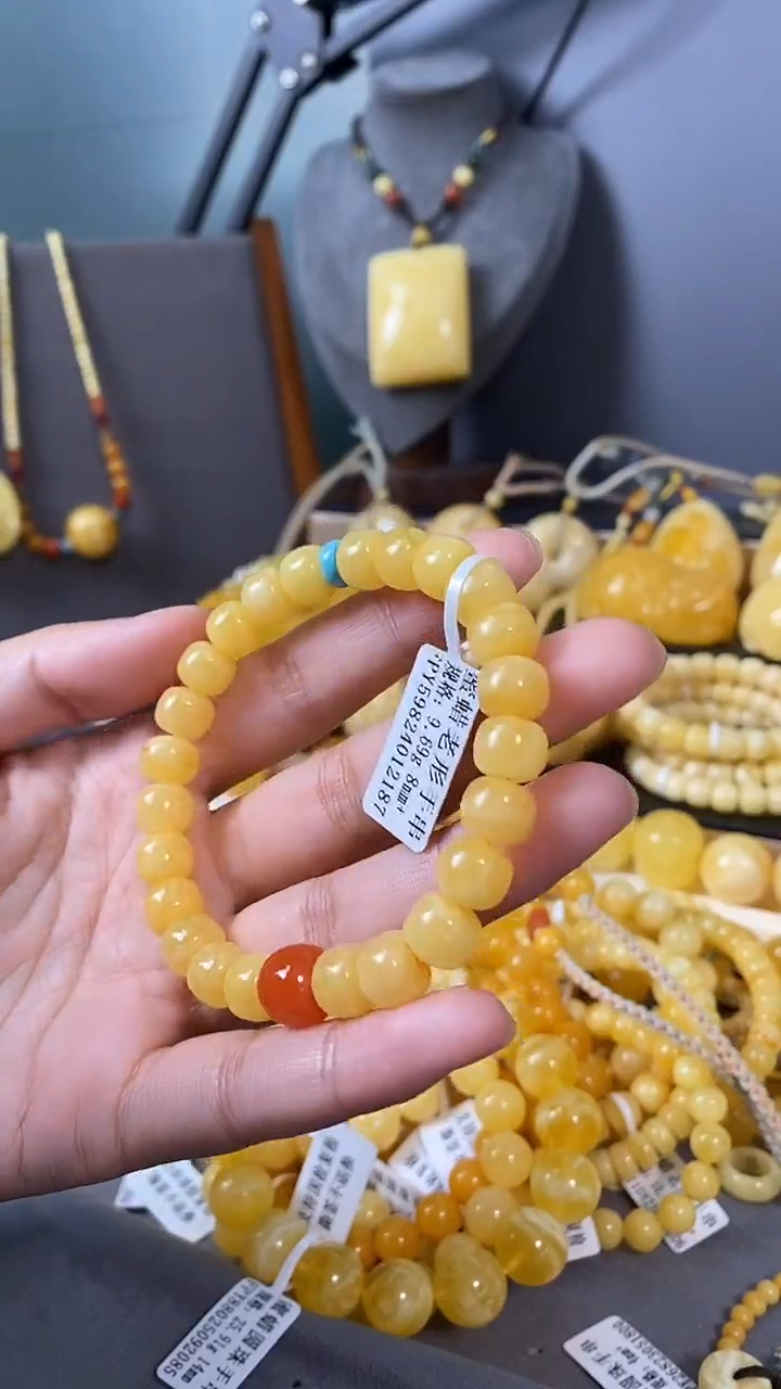 裸石琥珀未镶嵌老型手串