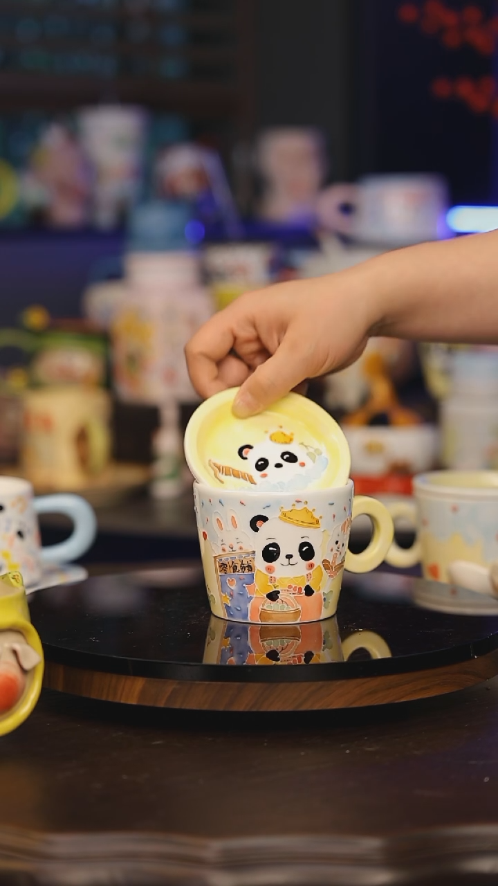 【闪购商品】摆件景德镇釉下彩绘设计师款式陶瓷