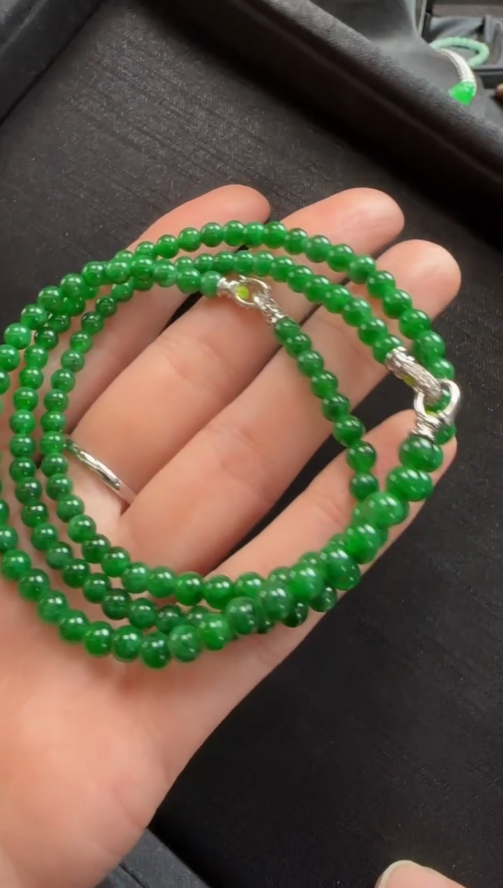 【闪购商品】翡翠颈饰18K金镶嵌228玉珠一条