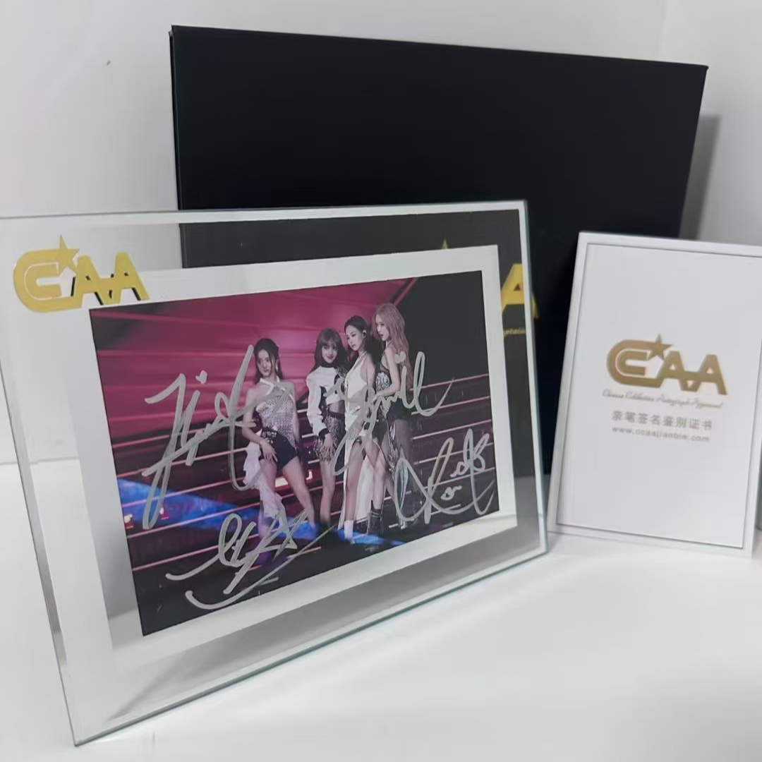 BLACKPINK 亲笔签名带证书官网可查精美裱框裱框礼盒礼袋发货包邮
