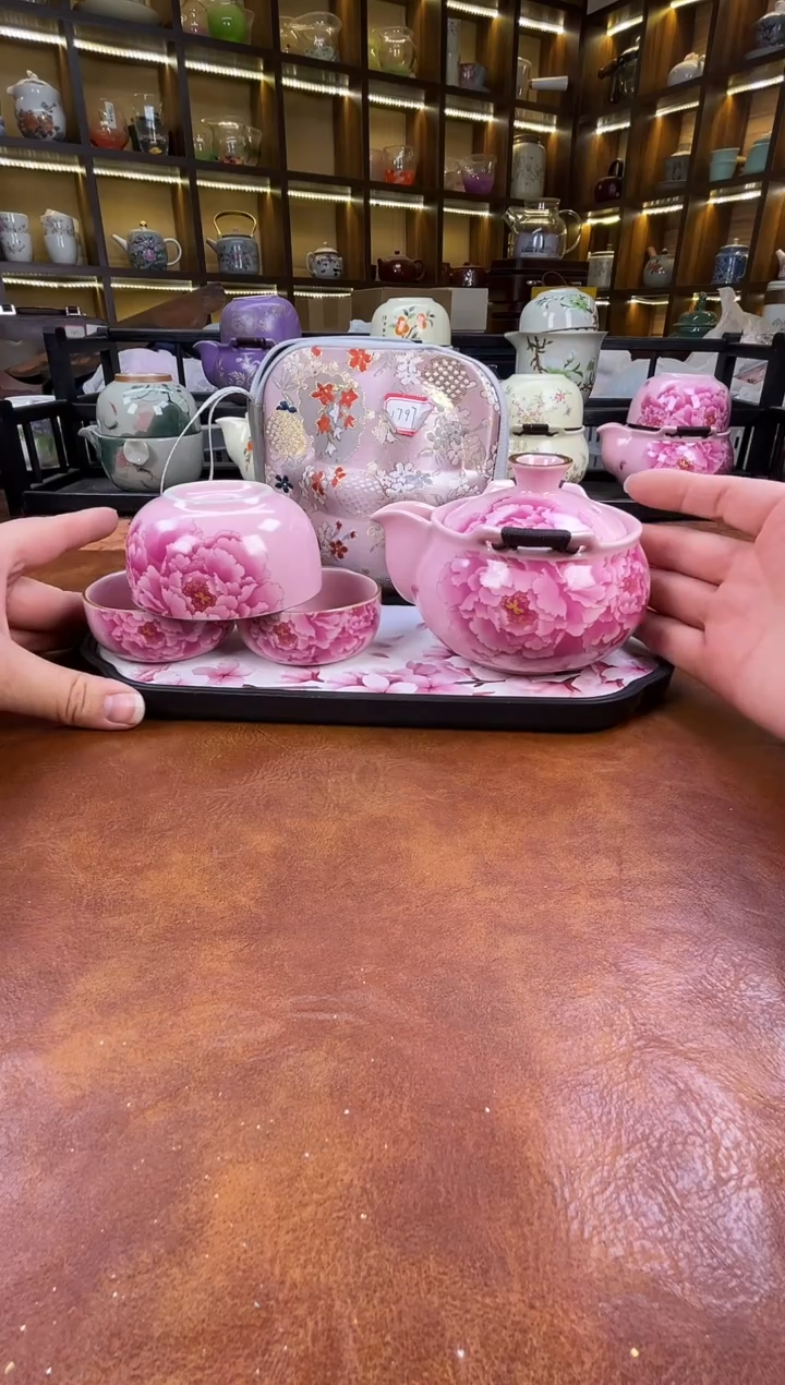 .新款粉色牡丹宝瓶+长方粉色花朵盘