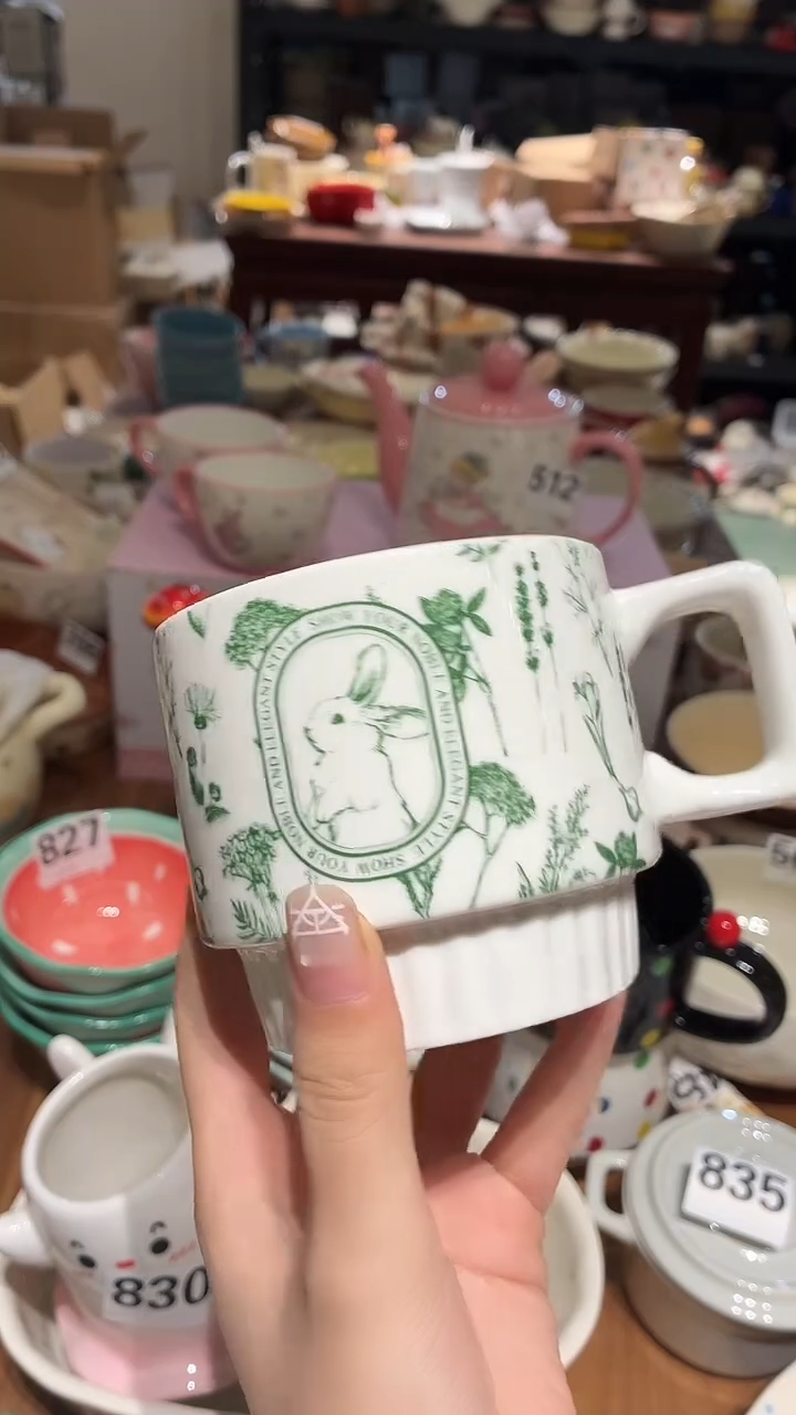 瓷843 绿色 兔子 杯子 瑕疵