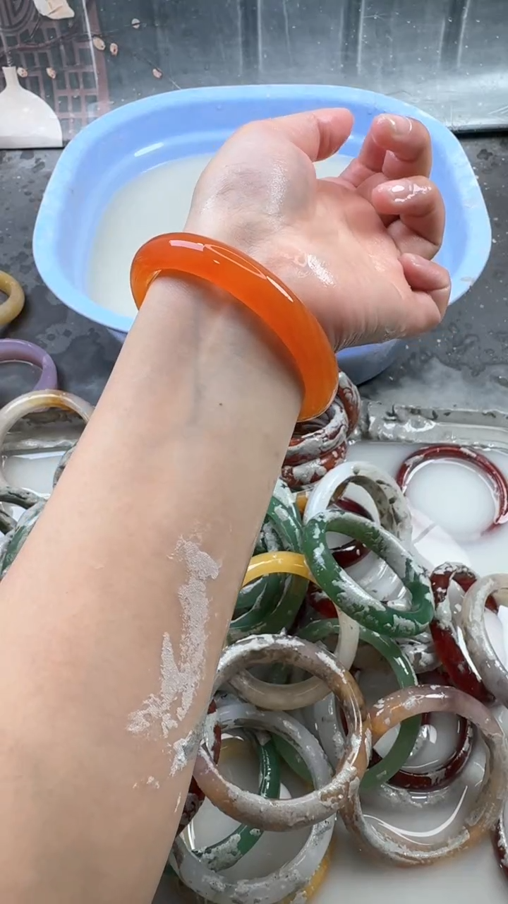 【闪购商品】玛瑙/玉髓手镯未镶嵌85 6162