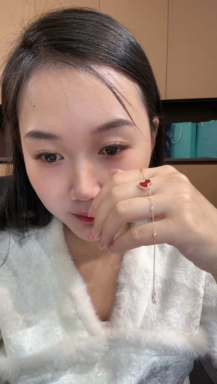 【闪购商品】钻石手链18K金镶嵌红葫芦手链GHJ