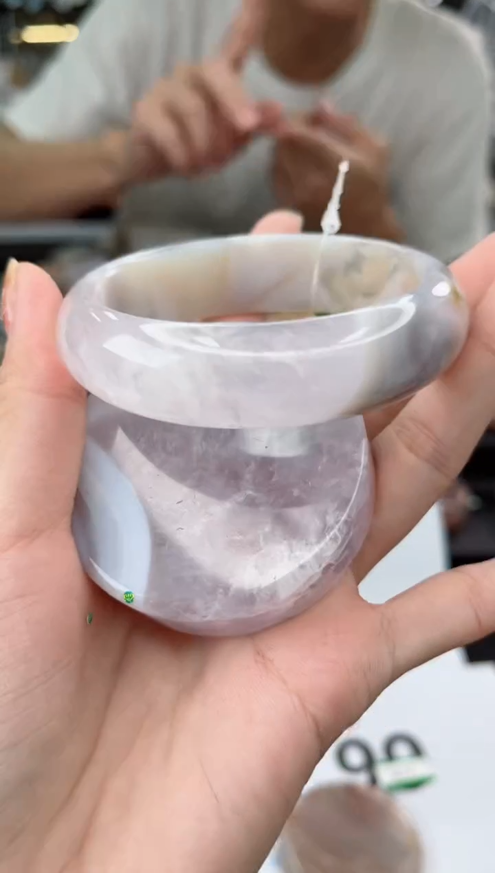 【闪购商品】石英质玉手镯未镶嵌59圈口（不退不换）1570289